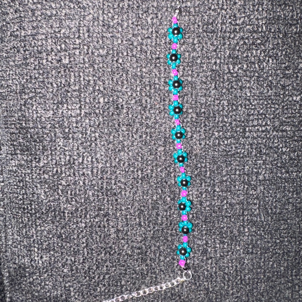 Elegant Beaded Bracelet in Teal and Pink